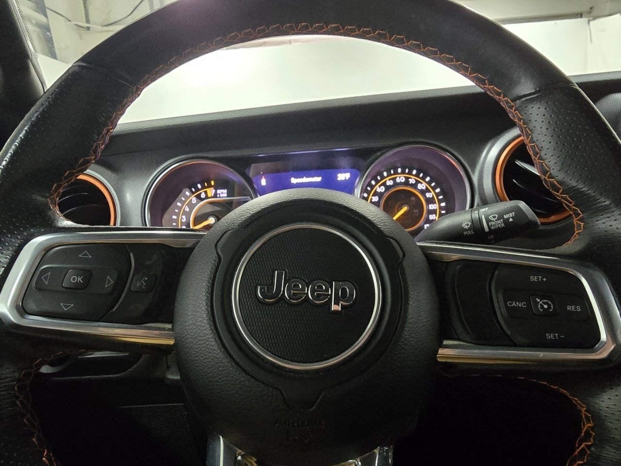 Used 2023 Jeep Gladiator Mojave image 25