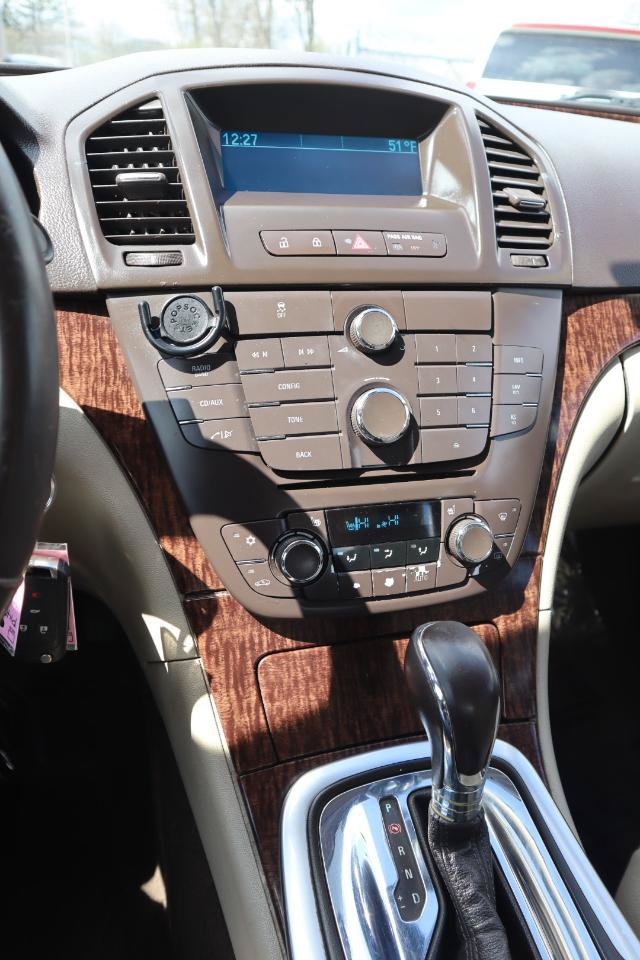 Used 2012 Buick Regal Leather FWD image 20