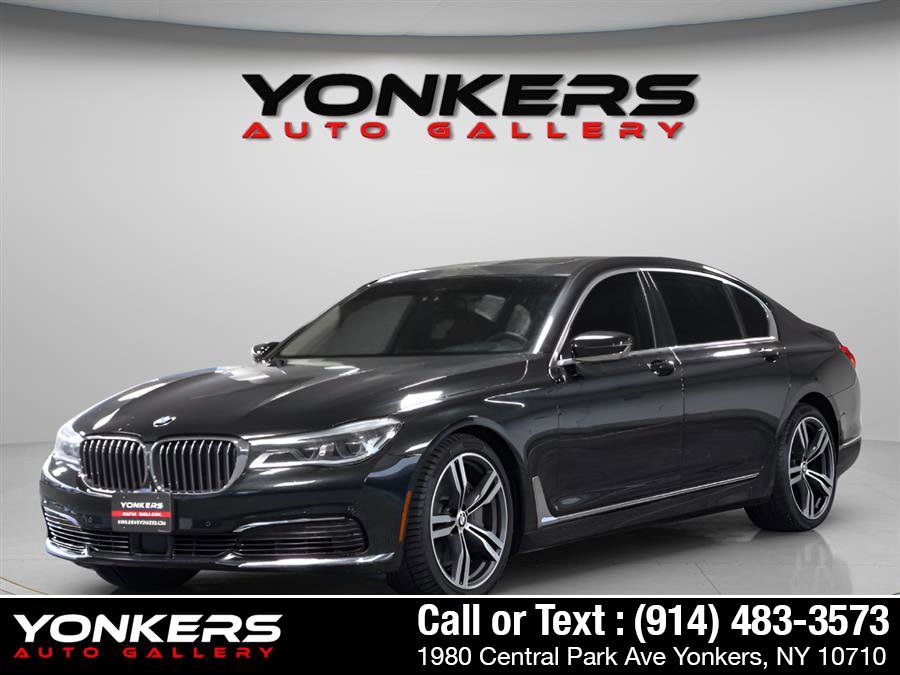 Used 2019 BMW 750i xDrive w/ Executive Package image 2