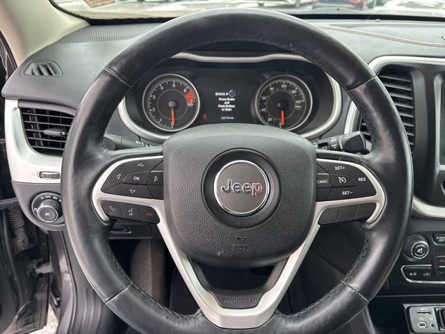 Used 2017 Jeep Cherokee Limited image 15