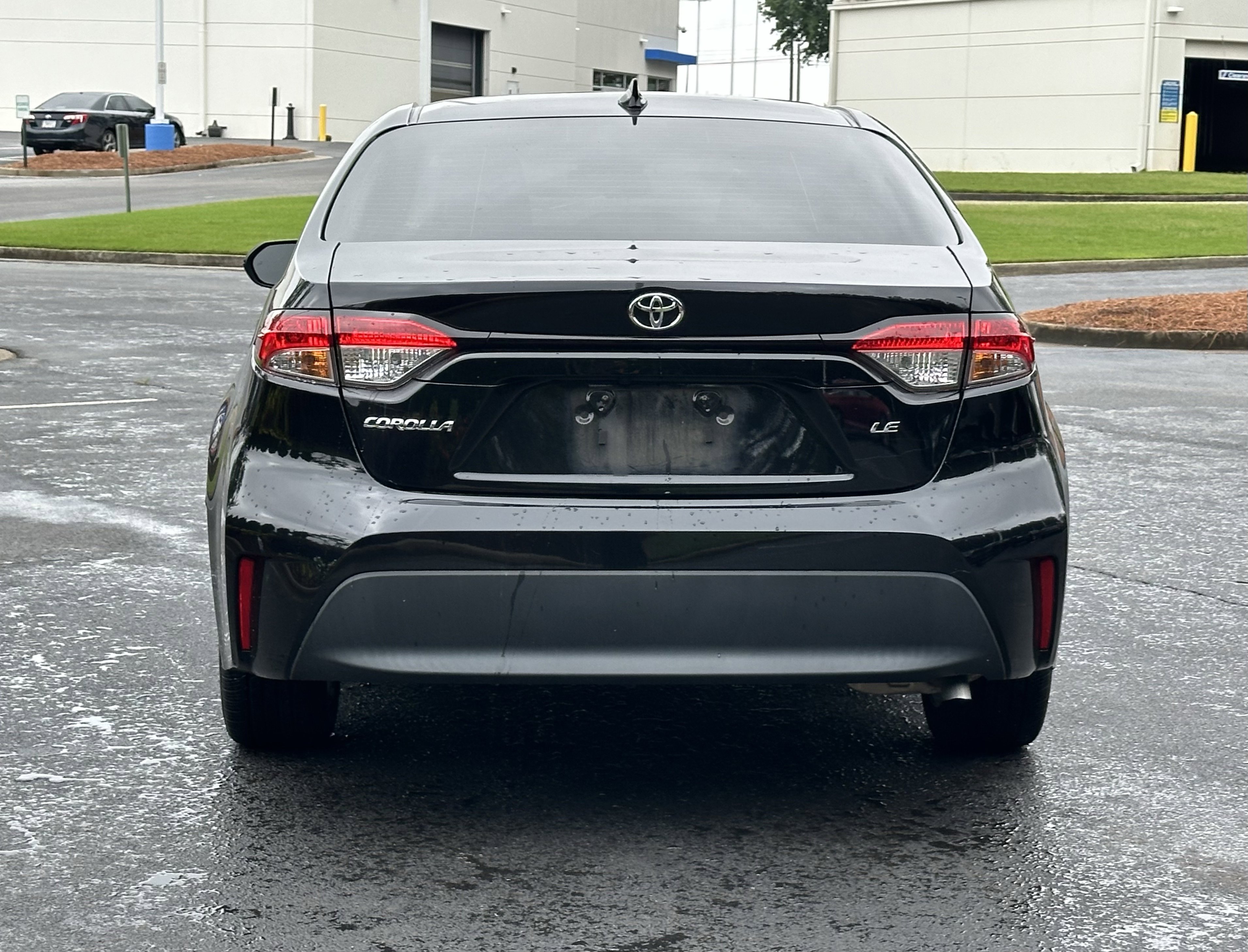 Used 2023 Toyota Corolla LE w/ LE Convenience Package FWD image 9