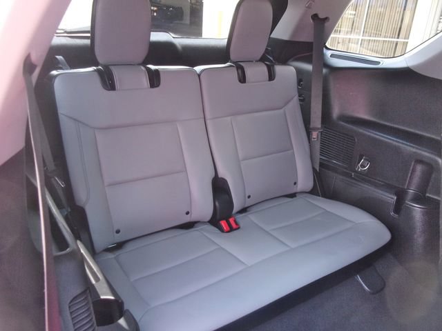 Used 2021 Ford Explorer XLT w/ Equipment Group 202A AWD/4WD image 32