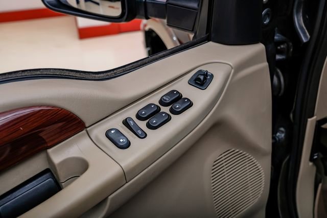 Used 2005 Ford F350 King Ranch AWD/4WD image 48