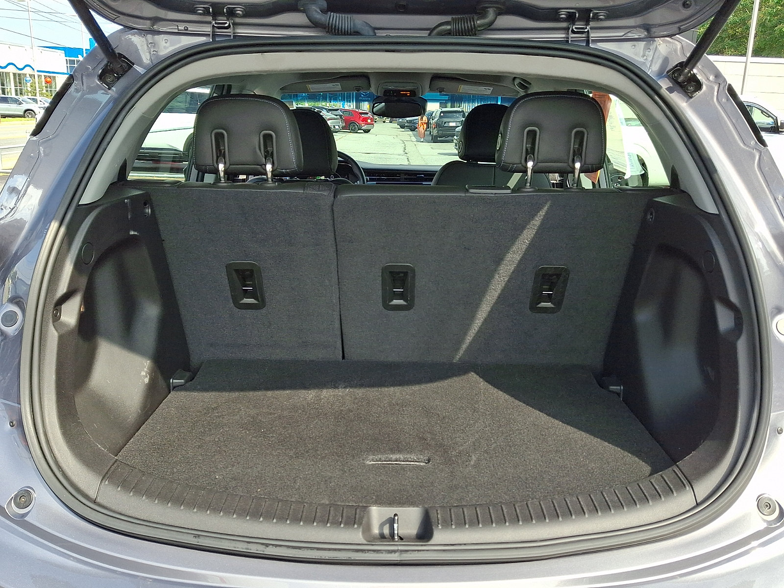 Used 2023 Chevrolet Bolt LT w/ Infotainment Package FWD image 20