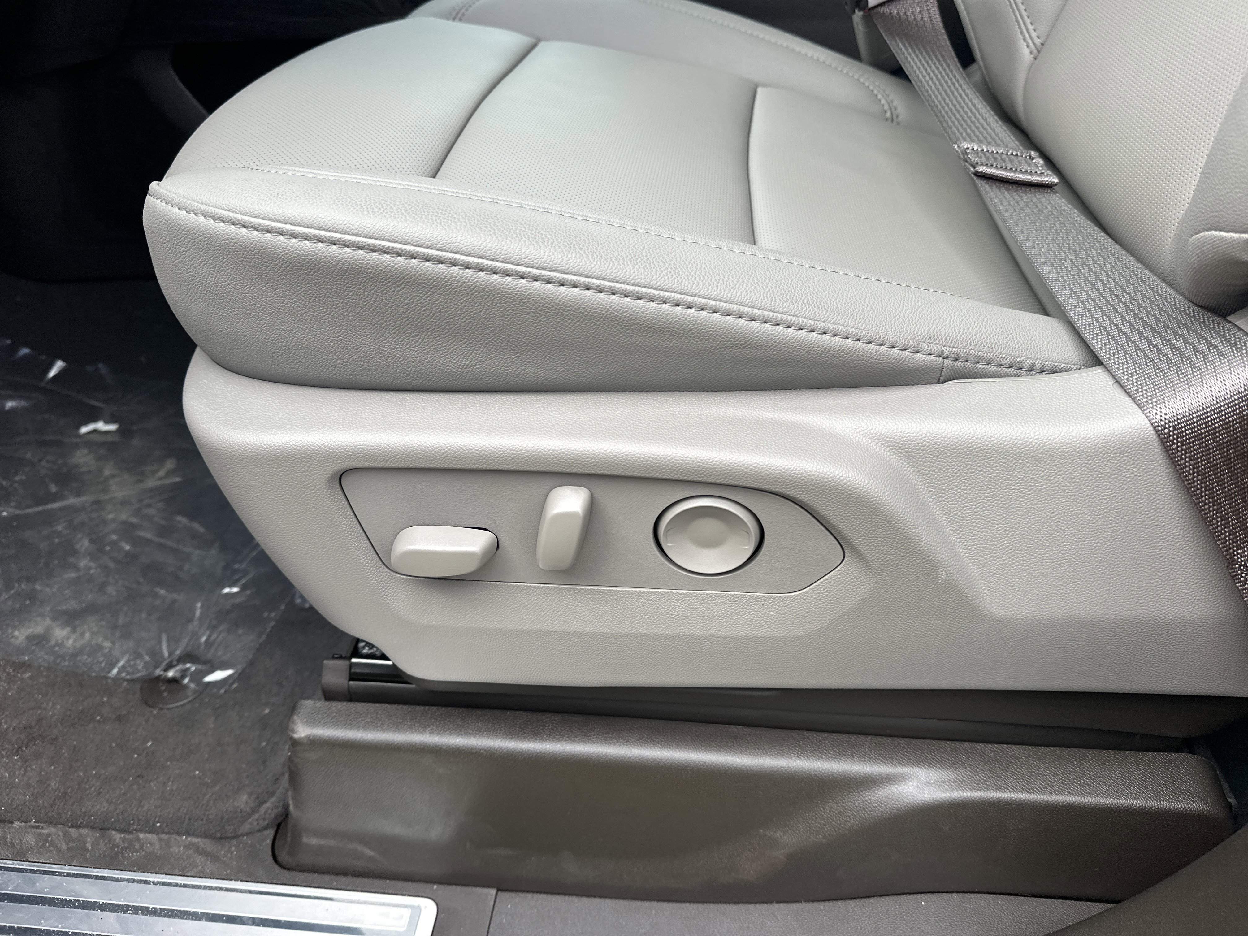 New 2026 Chevrolet Silverado 2500 LTZ w/ LTZ Convenience Package image 19