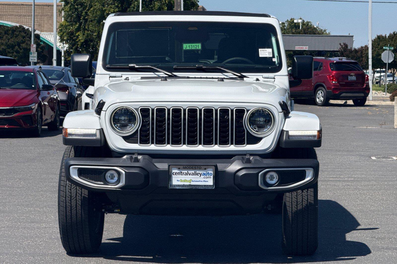 New 2026 Jeep Wrangler Unlimited Sahara AWD/4WD image 9