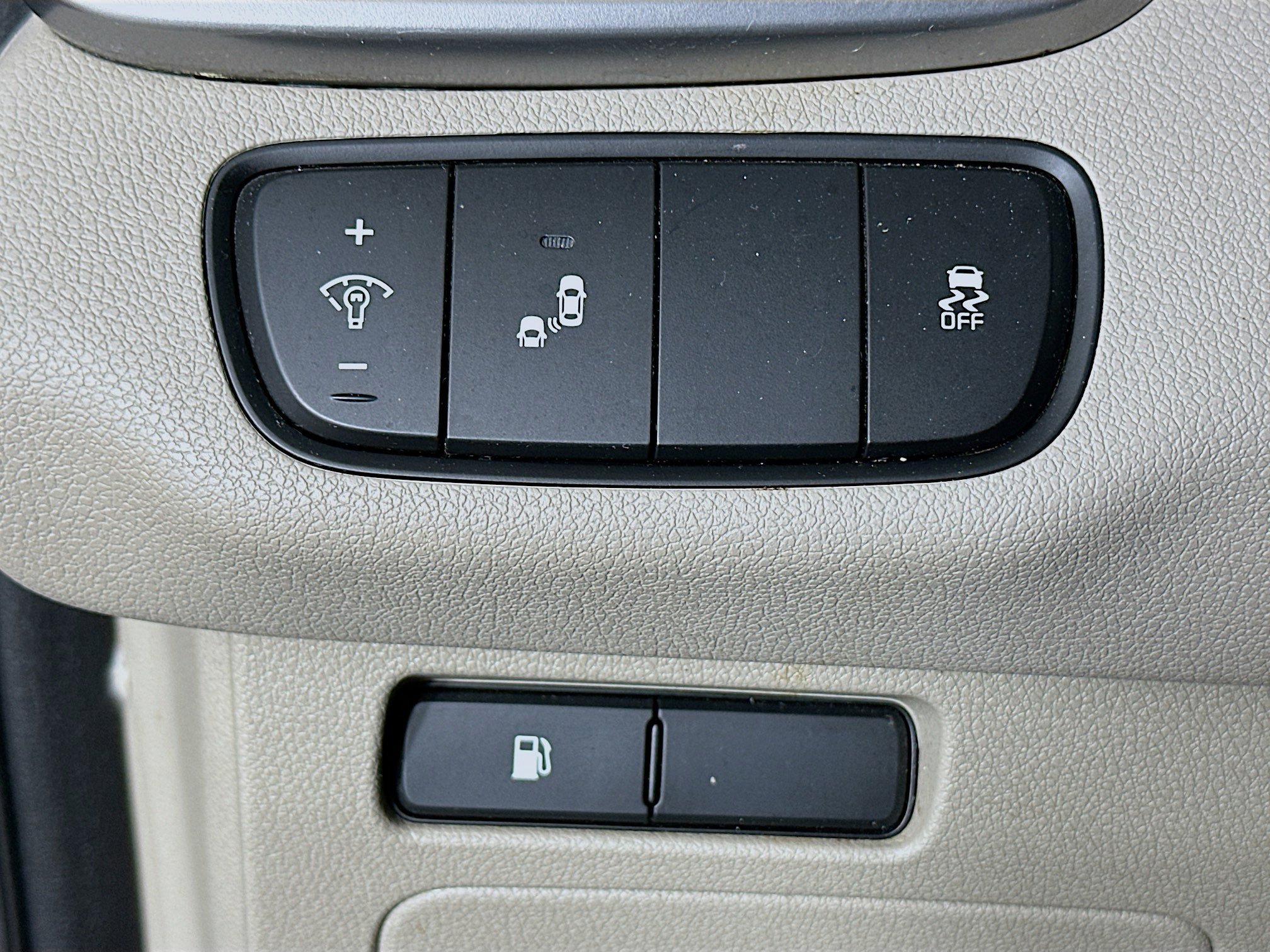 Used 2020 Kia Sorento LX w/ LX I4 Convenience Package FWD image 17