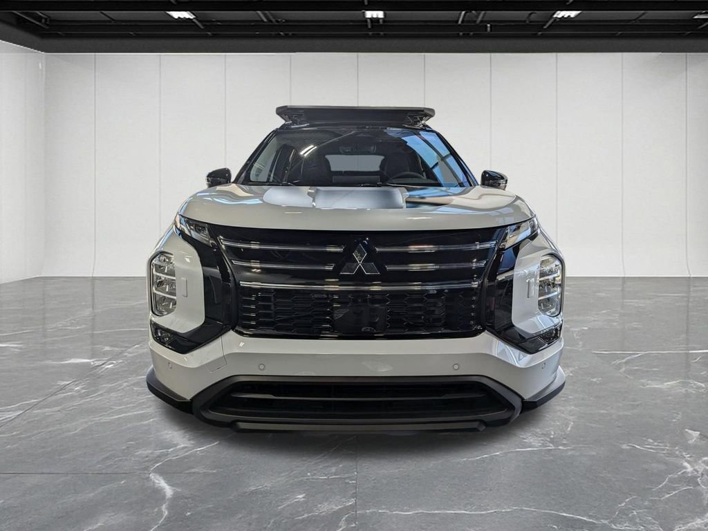 Used 2025 Mitsubishi Outlander Trail Edition image 8