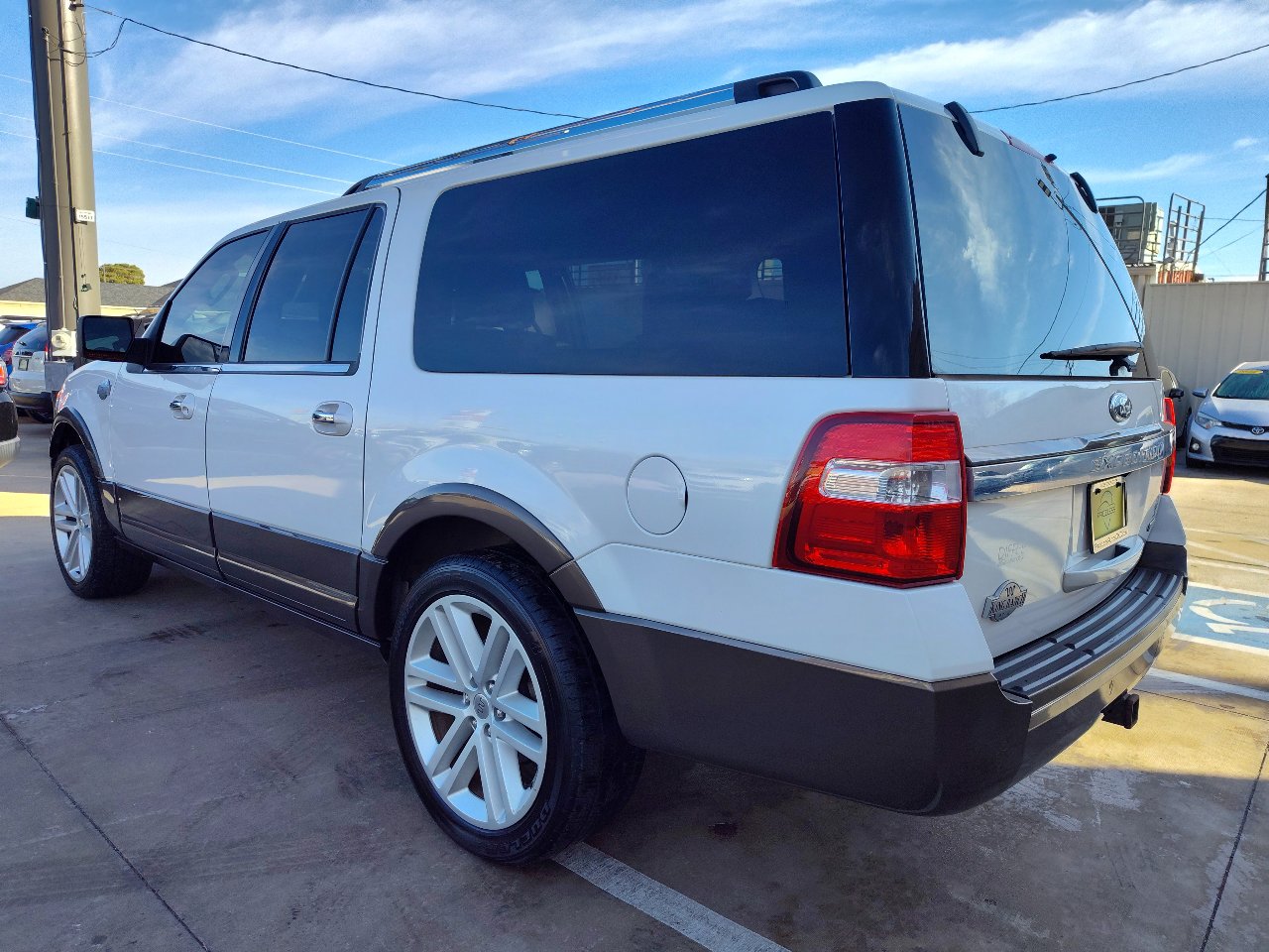 Used 2015 Ford Expedition EL King Ranch image 6