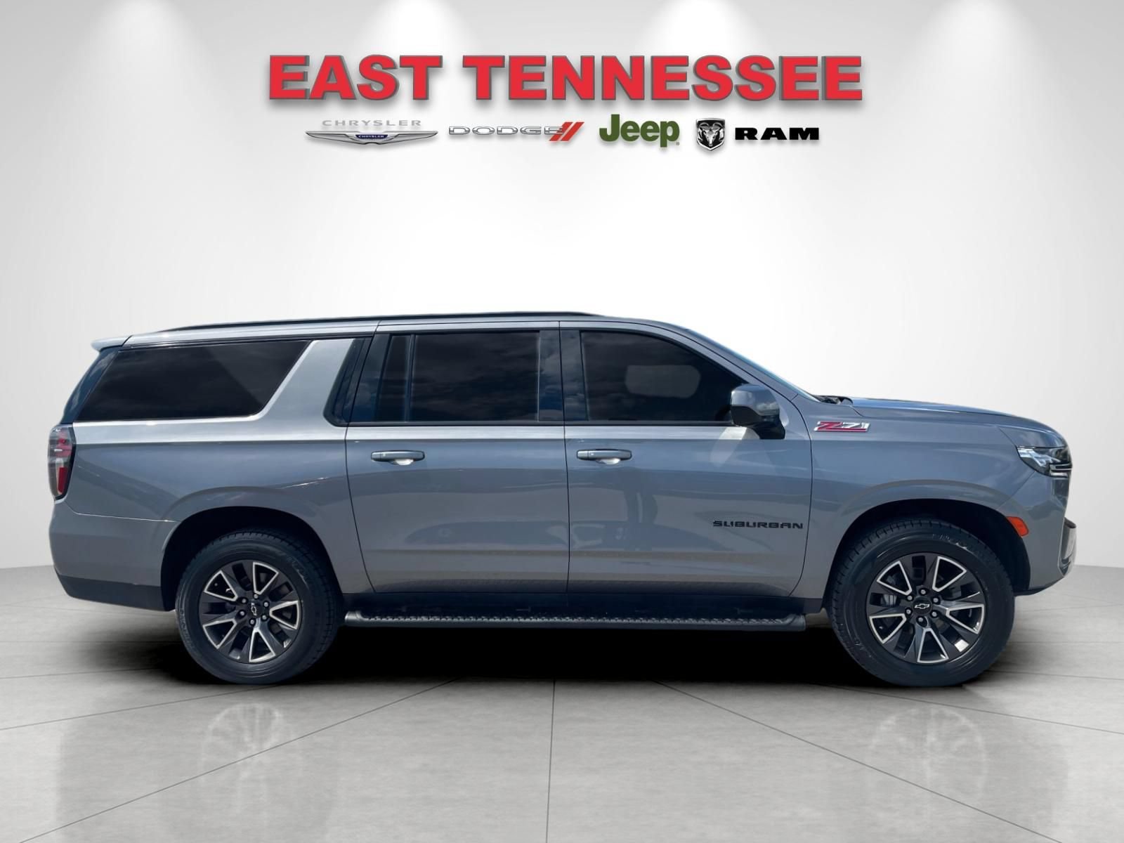 Used 2022 Chevrolet Suburban Z71 AWD/4WD image 2