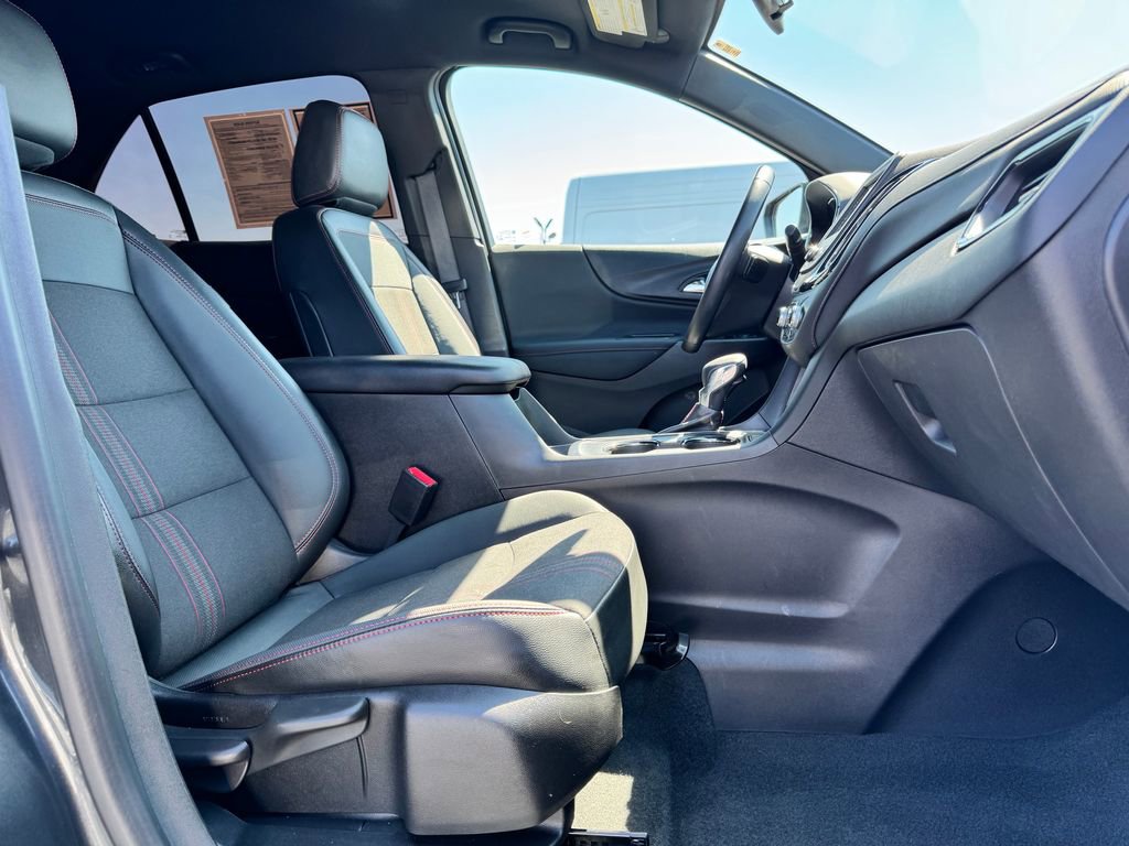 Used 2022 Chevrolet Equinox RS image 9