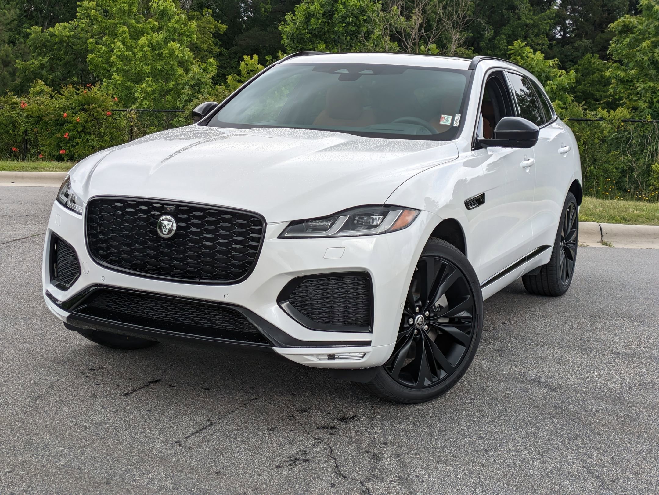 New 2026 Jaguar F-PACE R-Dynamic S image 2
