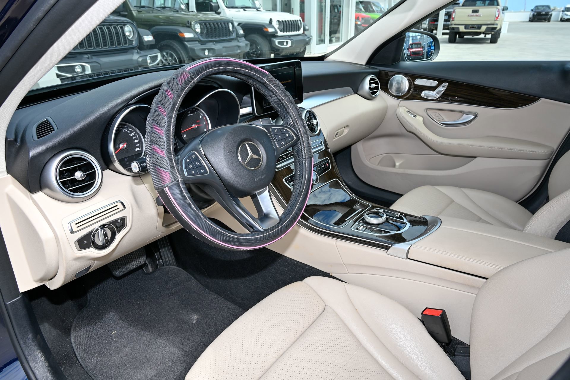 Used 2017 Mercedes-Benz C 300 4MATIC Sedan image 14