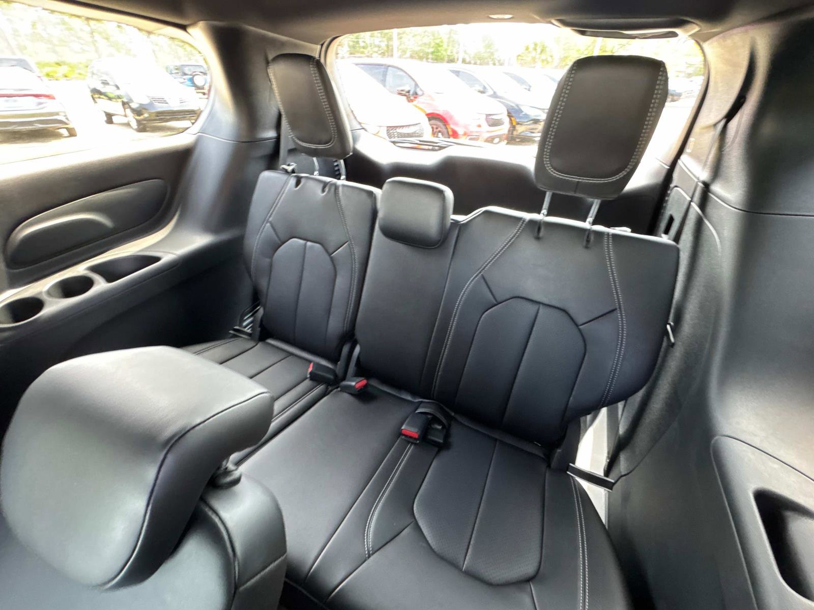 New 2026 Chrysler Pacifica Select FWD image 13