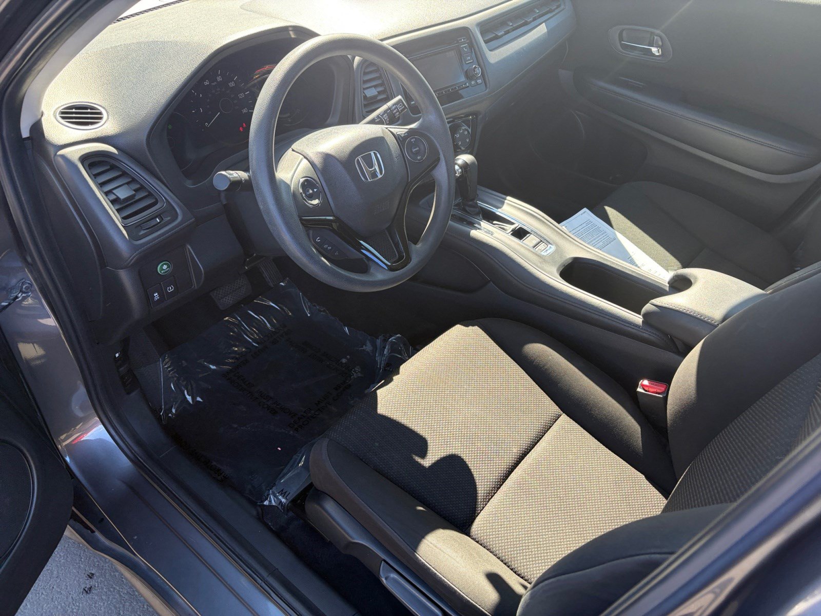 Used 2017 Honda HR-V LX image 10