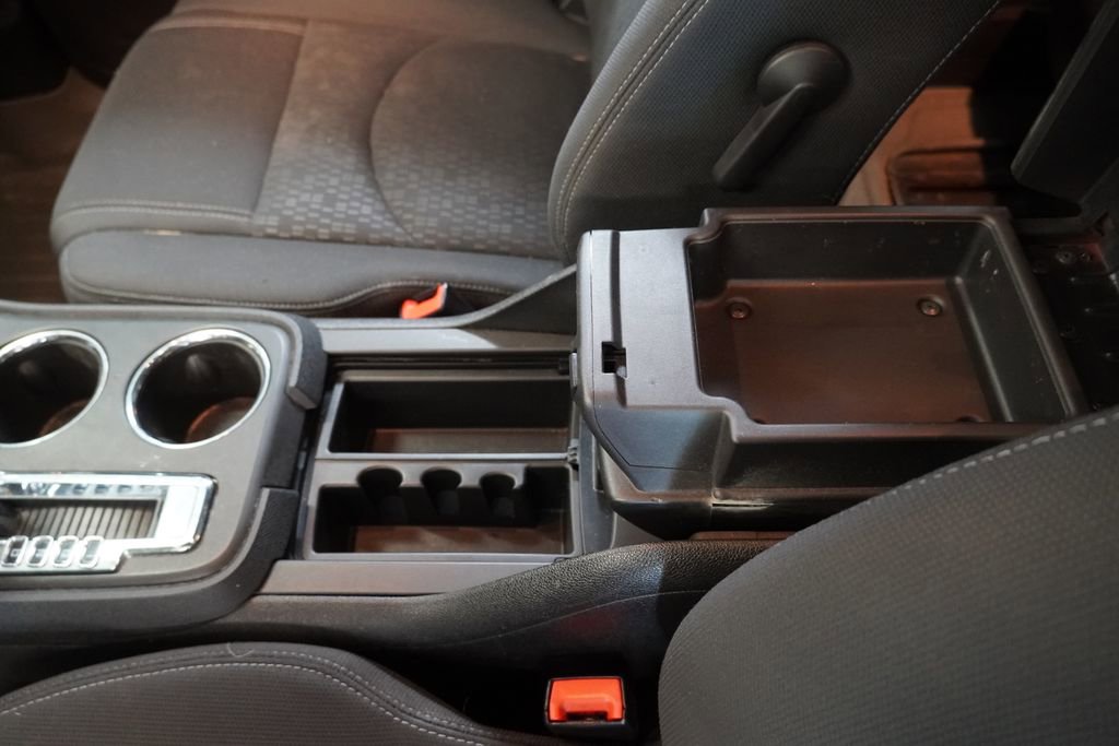 Used 2013 GMC Acadia SLE FWD image 26