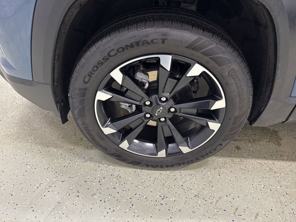 Used 2025 Chevrolet Equinox RS image 11