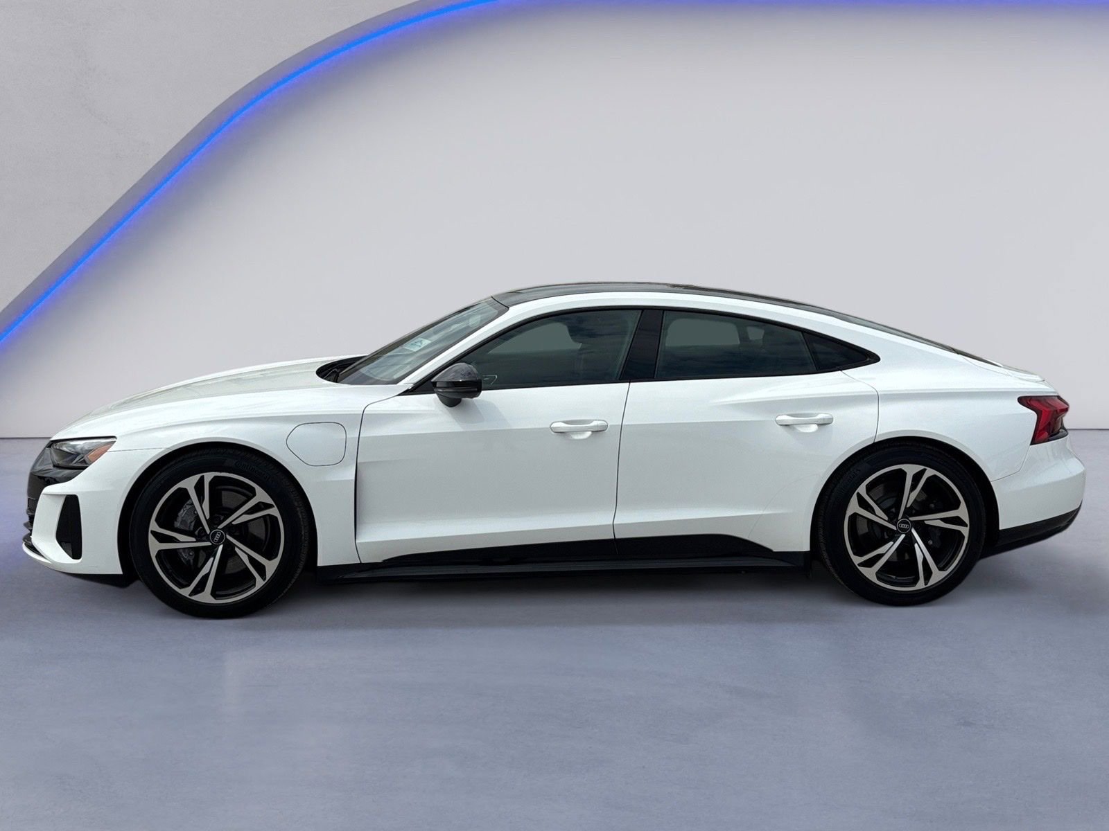 Used 2022 Audi e-tron GT Premium Plus w/ Performance Package image 10