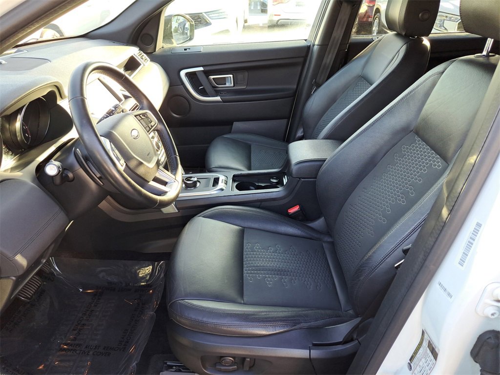 Used 2019 Land Rover Discovery Sport SE image 13