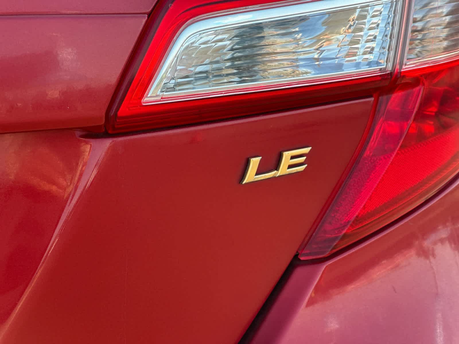 Used 2012 Toyota Camry LE FWD image 25