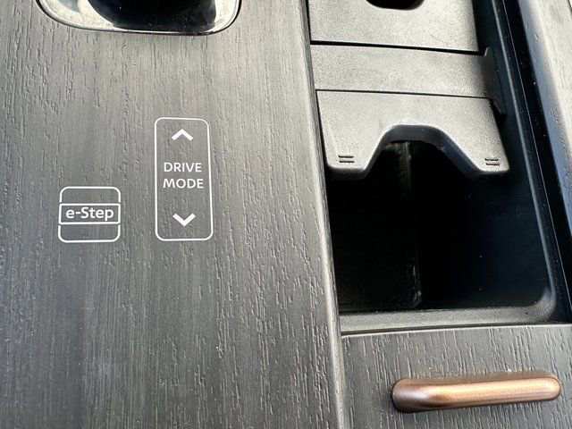 Used 2024 Nissan Ariya AWD image 18