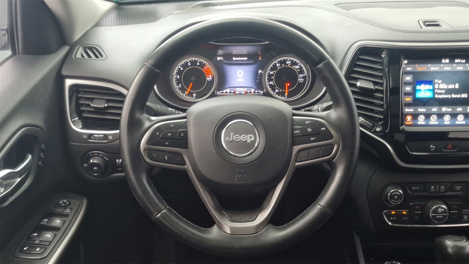 Used 2019 Jeep Cherokee Limited image 10