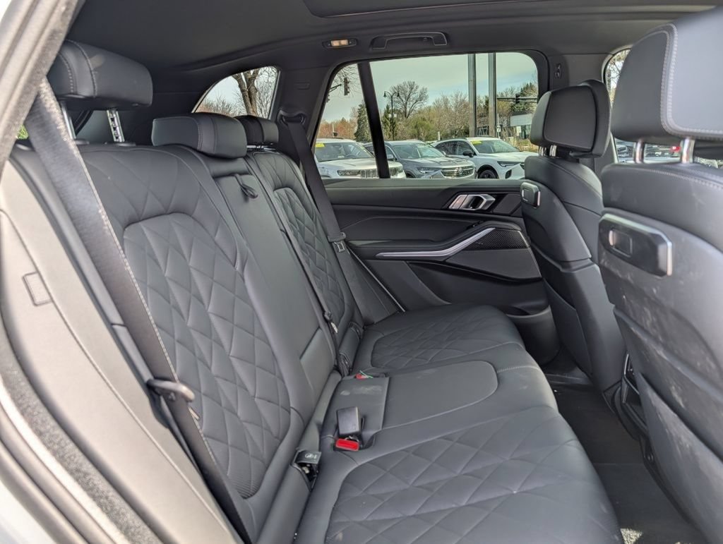 Used 2026 BMW X5 M60i AWD/4WD image 23