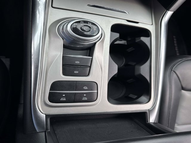 Used 2022 Ford Explorer XLT w/ Equipment Group 202A RWD image 24