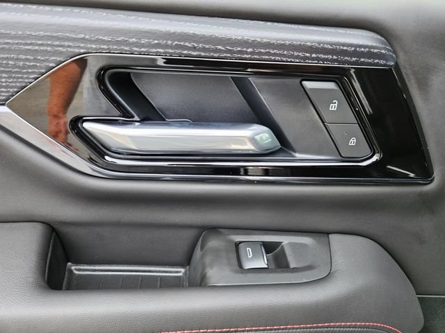 New 2026 GMC Yukon AT4 Ultimate AWD/4WD image 25