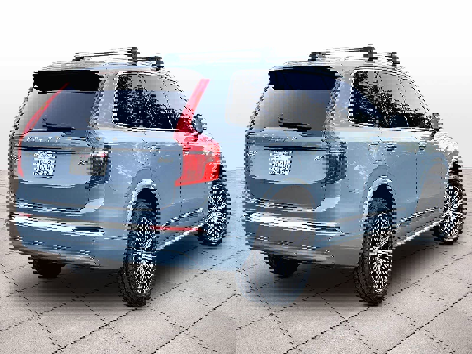 Used 2023 Volvo XC90 B6 Plus w/ Protection Package Premier image 16