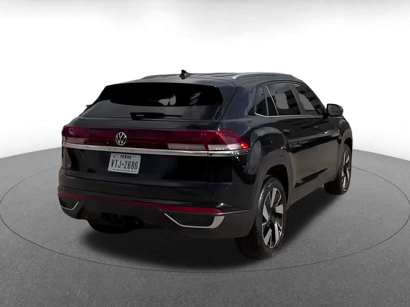 Used 2025 Volkswagen Atlas Cross Sport SE image 12