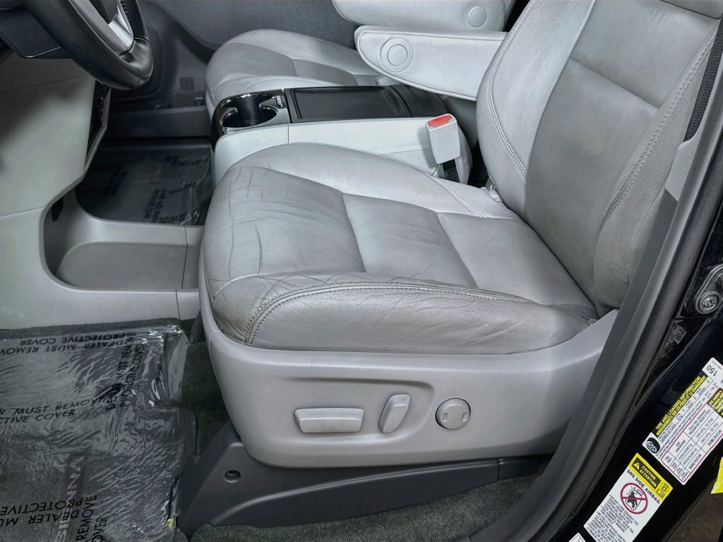 Used 2016 Toyota Sienna XLE Premium w/ Protection Package AWD/4WD image 23