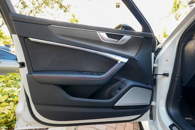 Used 2022 Audi RS 6 4.0 TFSI quattro image 57