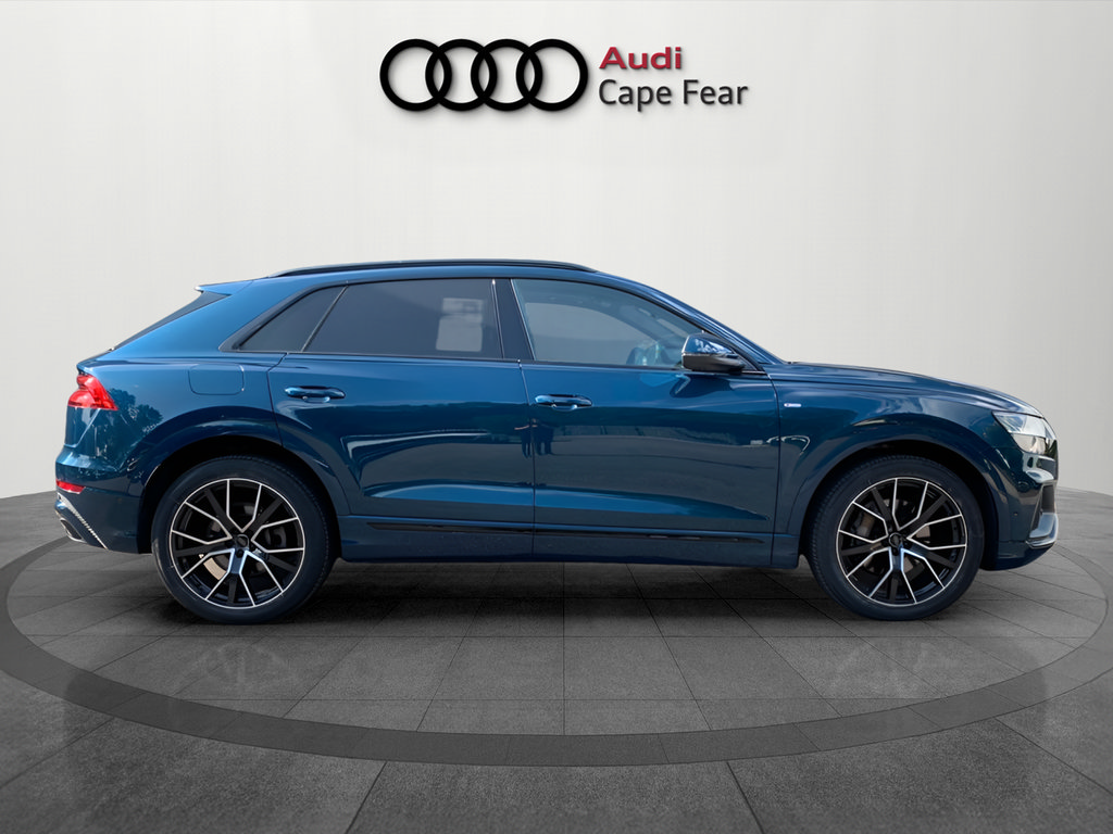 Used 2019 Audi Q8 Prestige w/ Luxury Package AWD/4WD image 6