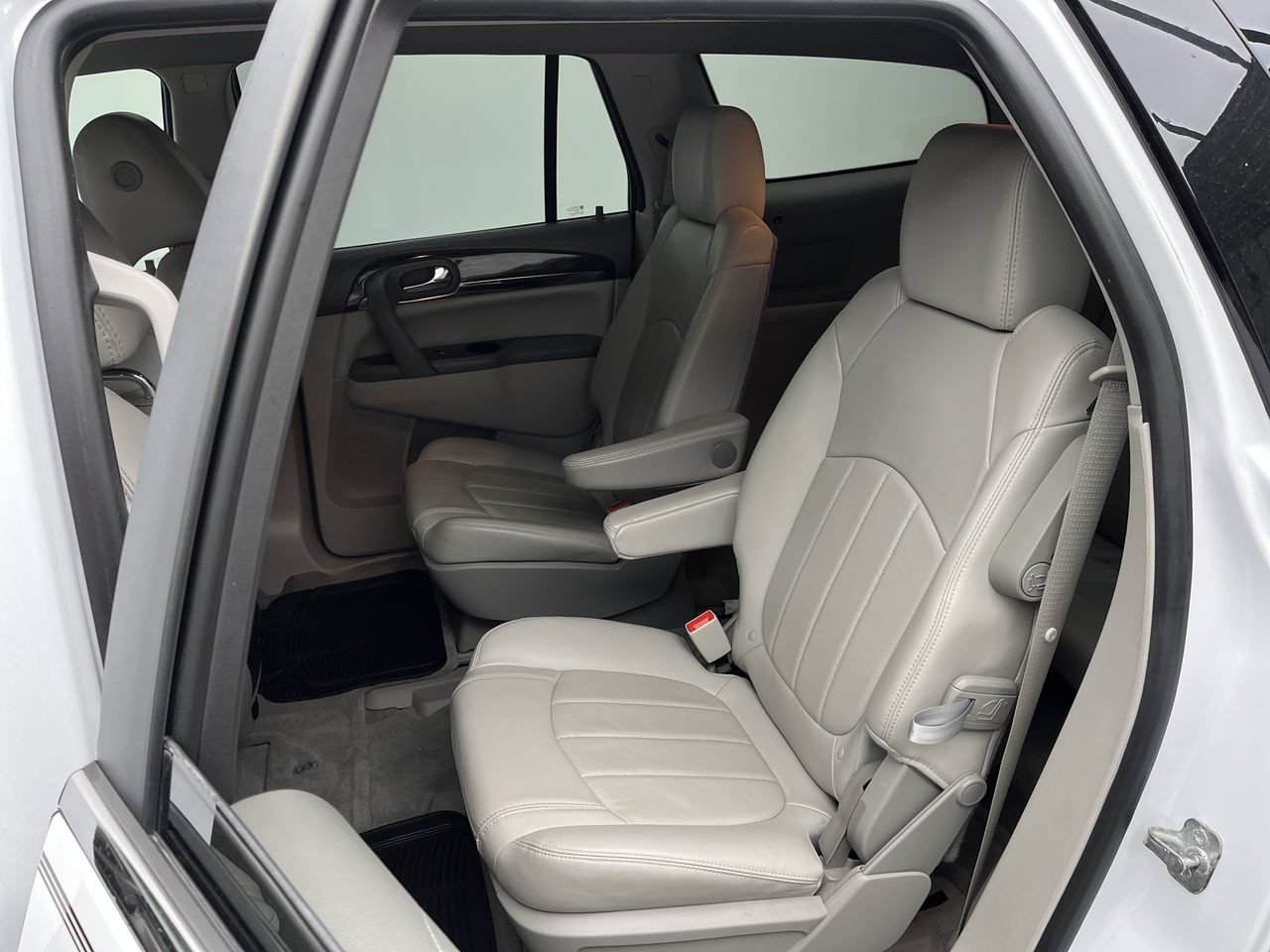 Used 2016 Buick Enclave Leather FWD image 10