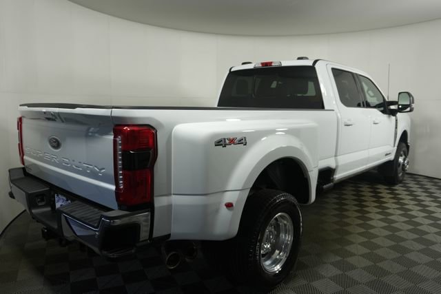 Certified 2025 Ford F350 Lariat w/ Lariat Ultimate Package AWD/4WD image 3