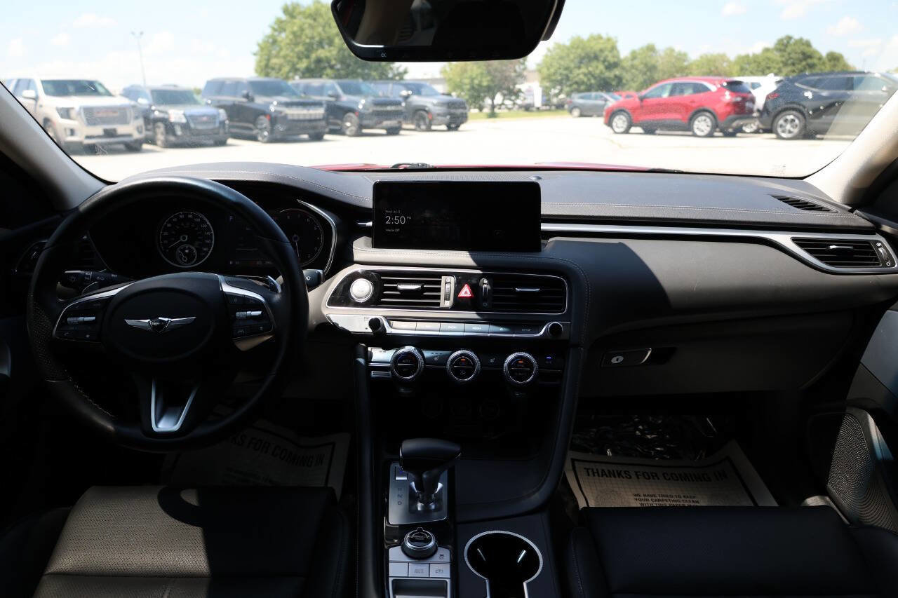 Used 2023 Genesis G70 2.0T image 14