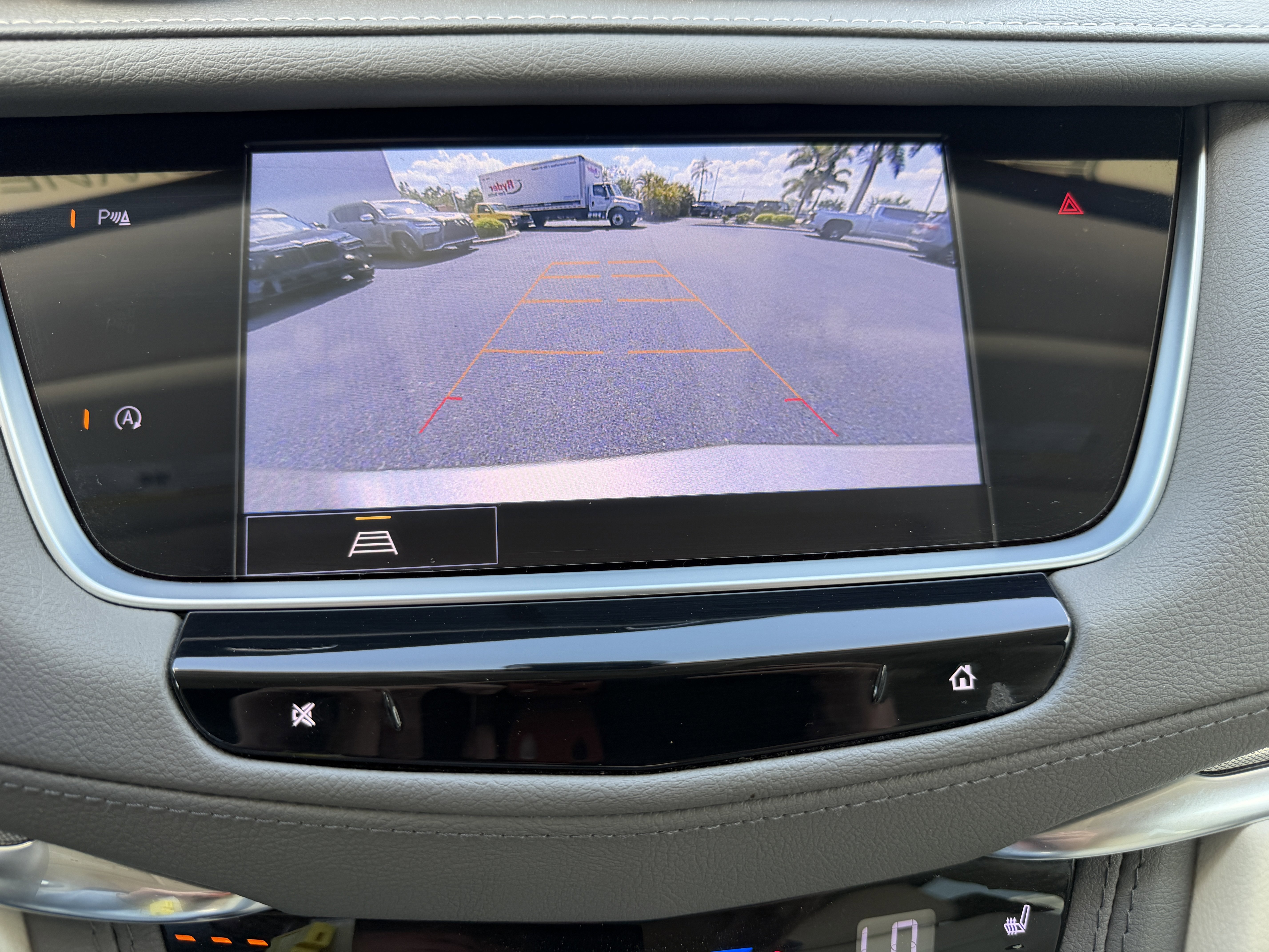Certified 2022 Cadillac XT5 Premium Luxury FWD image 22