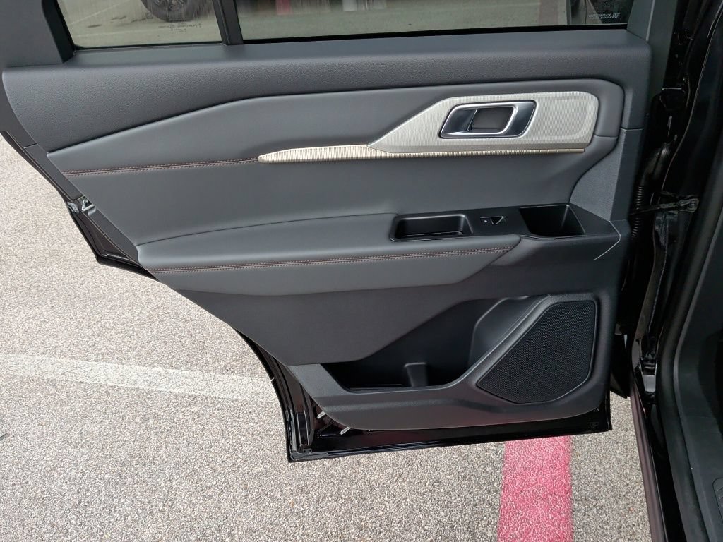 New 2027 Ford Explorer Active RWD image 33