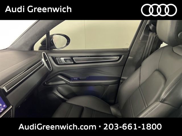 Used 2023 Porsche Cayenne GTS AWD/4WD image 30