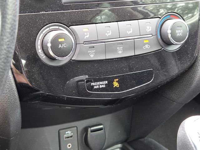 Used 2017 Nissan Rogue S image 30