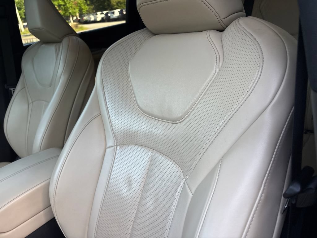 Certified 2023 INFINITI QX60 Luxe w/ Vision Package AWD/4WD image 6