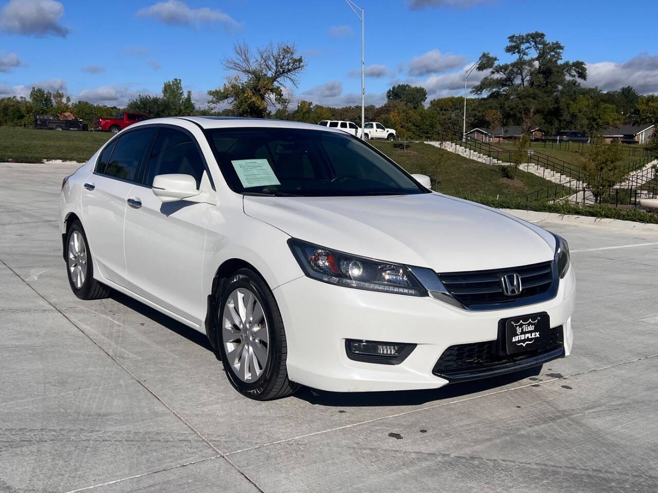 Used 2015 Honda Accord EX-L image 3