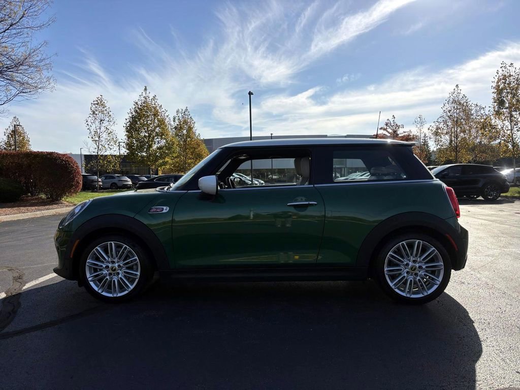 Used 2021 MINI Cooper SE w/ 8.8" Touchscreen Nav Package image 4