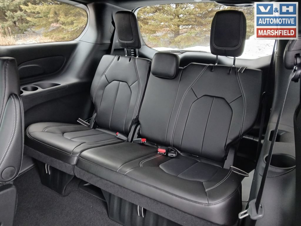 New 2026 Chrysler Voyager LX FWD image 28