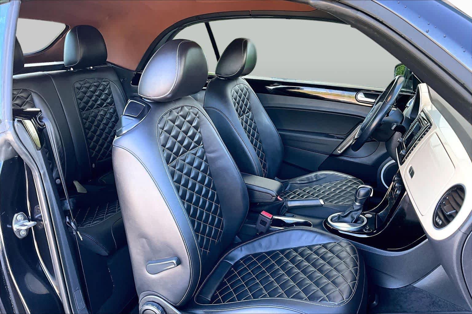 Used 2019 Volkswagen Beetle 2.0T Final Edition SEL FWD image 8