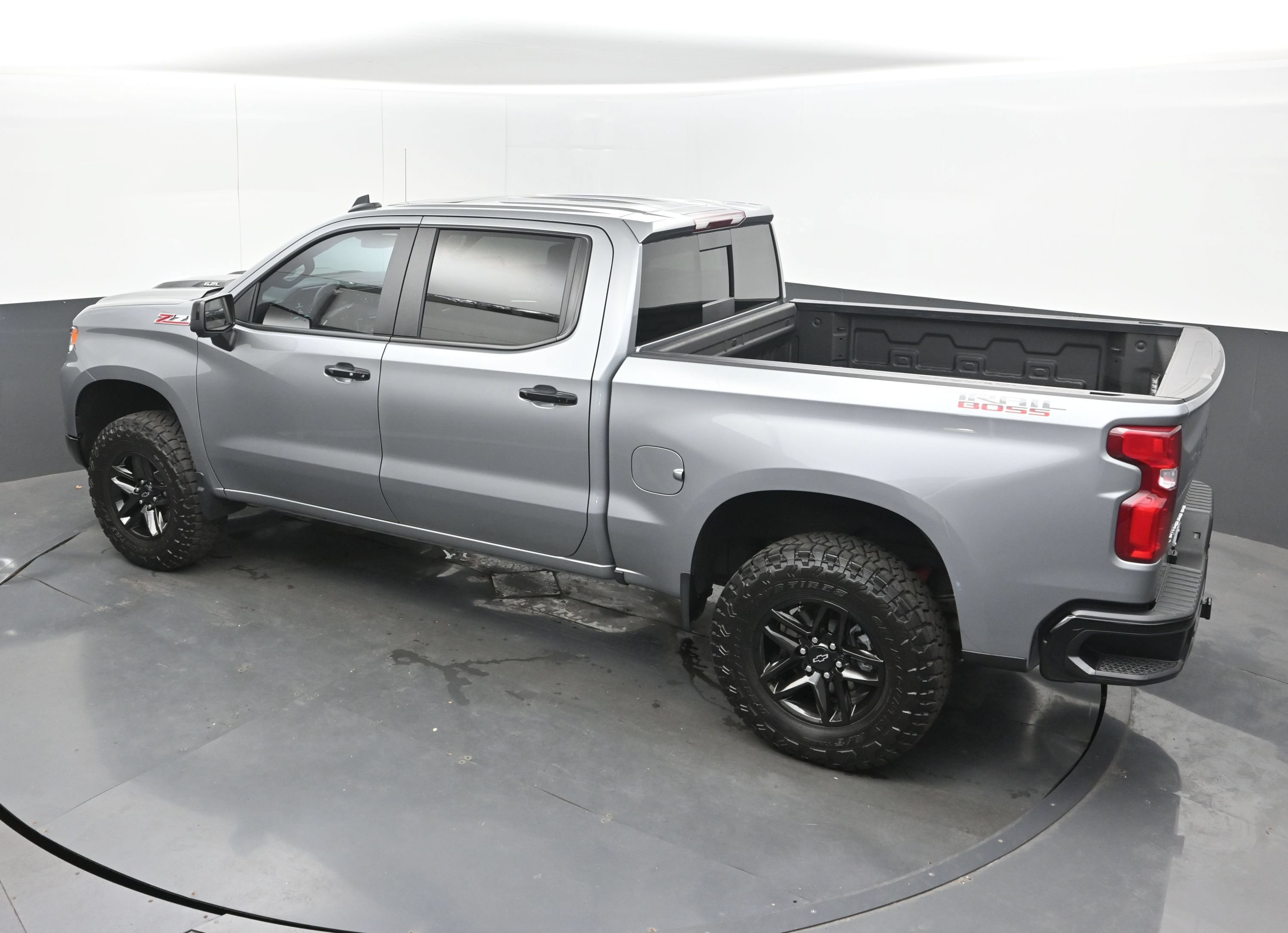 Used 2026 Chevrolet Silverado 1500 LT Trail Boss w/ LT Trail Boss Premium Package AWD/4WD image 34
