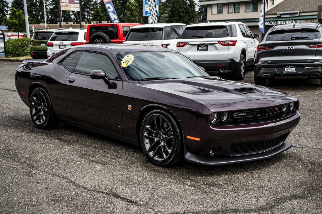 Used 2022 Dodge Challenger R/T Scat Pack RWD image 4