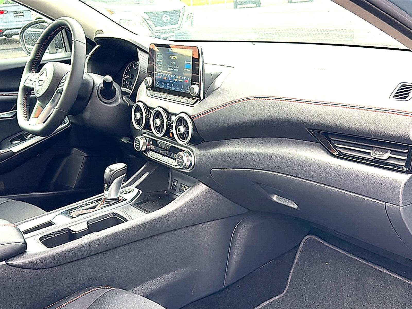 Used 2025 Nissan Sentra SR FWD image 22