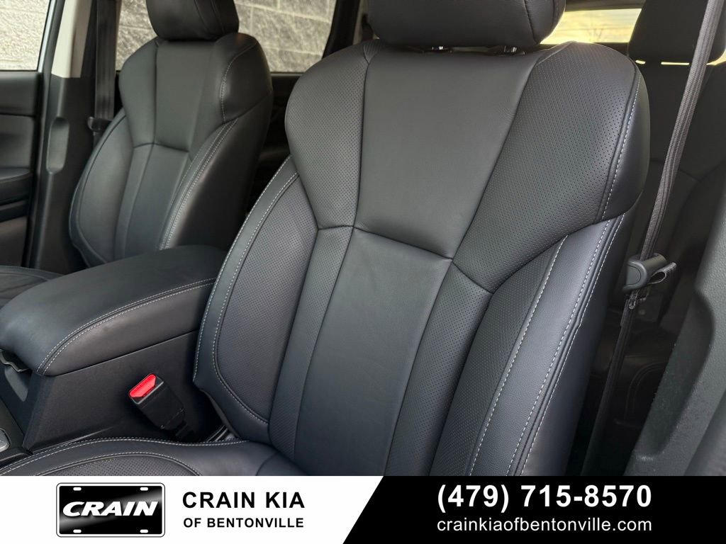 Used 2023 Subaru Ascent Limited AWD/4WD image 23